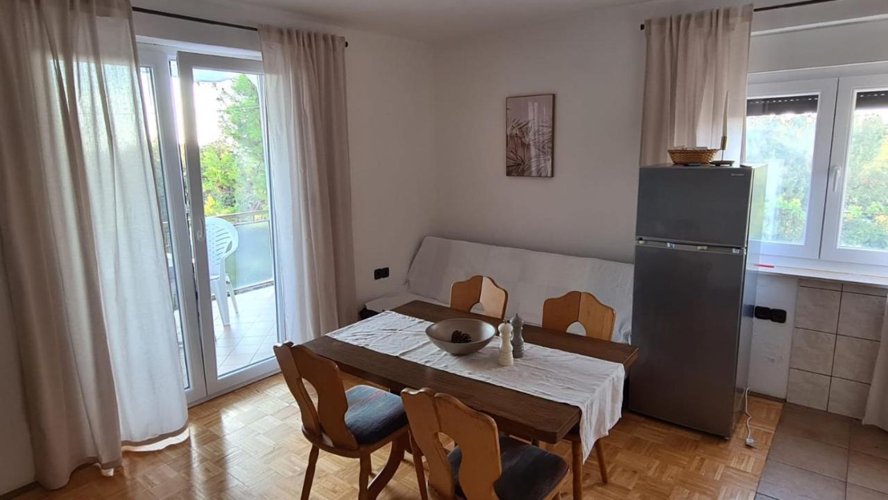 Apartmani Jelena Petrcane Exterior foto