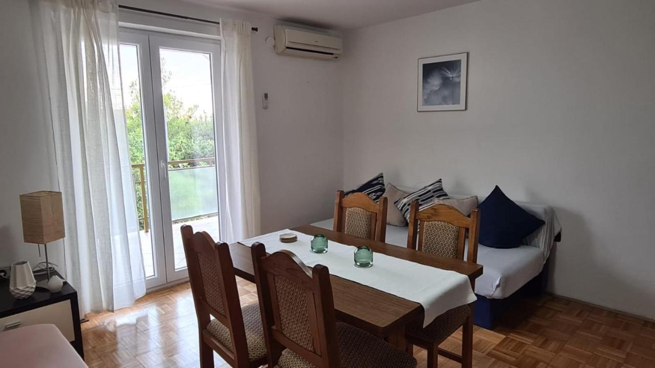 Apartmani Jelena Petrcane Exterior foto