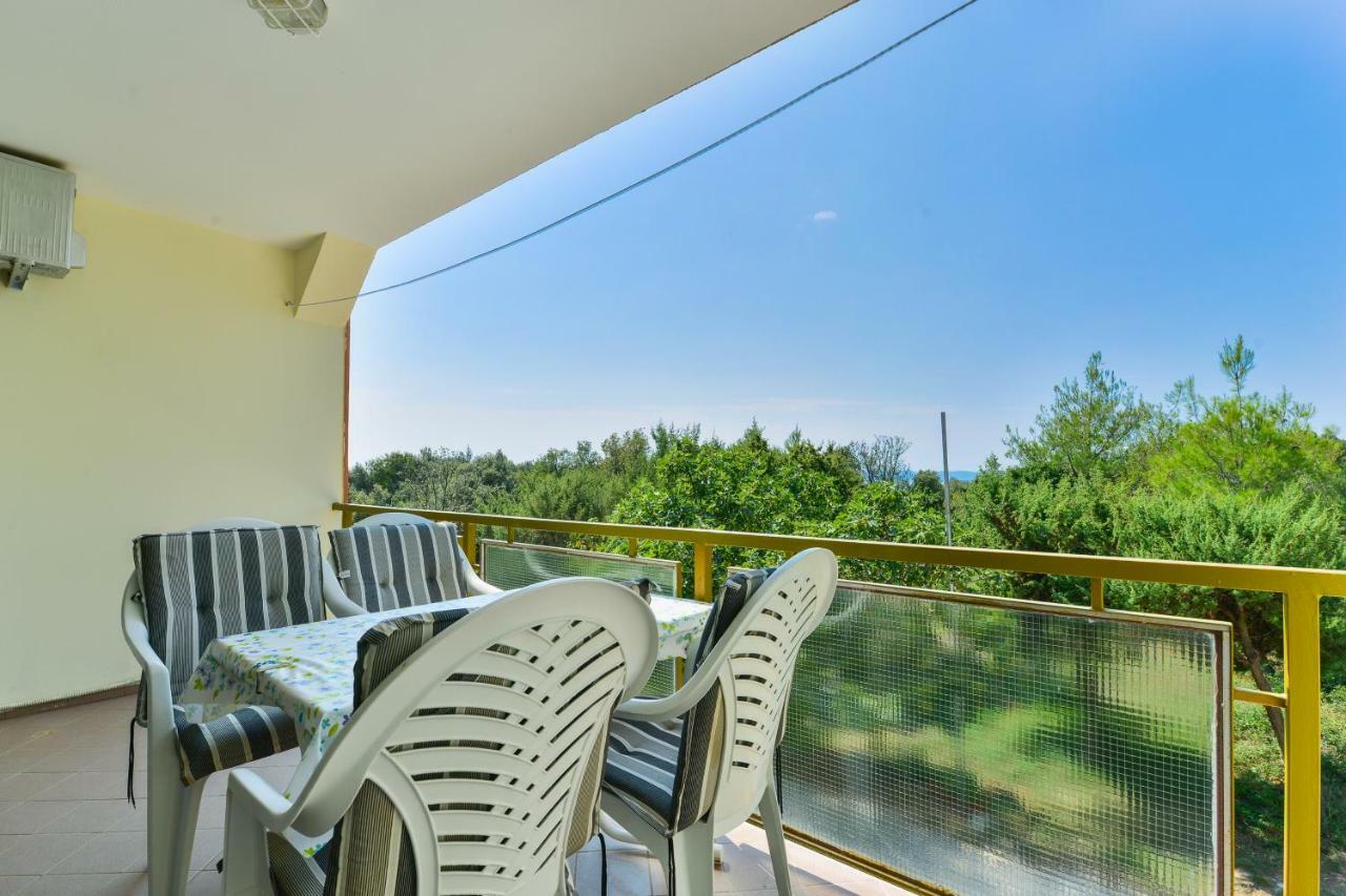 Apartmani Jelena Petrcane Exterior foto